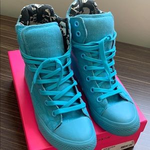 Betsey Johnson Nexuss Hi-top sneakers/Blue